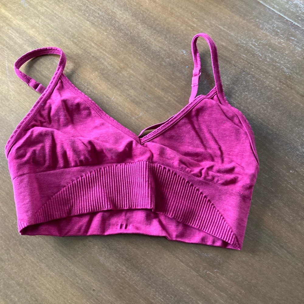 Lululemon sports bra